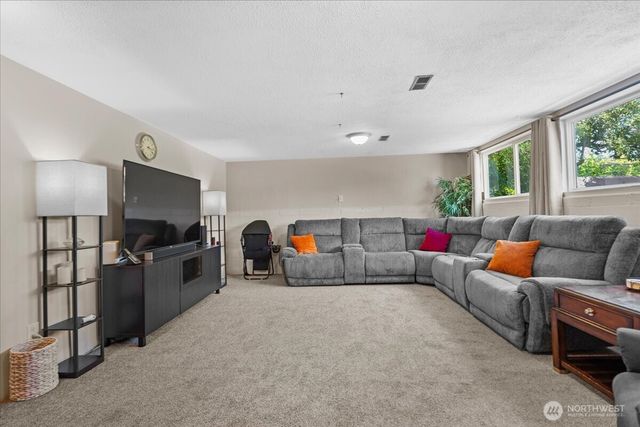 8515 94th Street SW, Lakewood, WA 98498