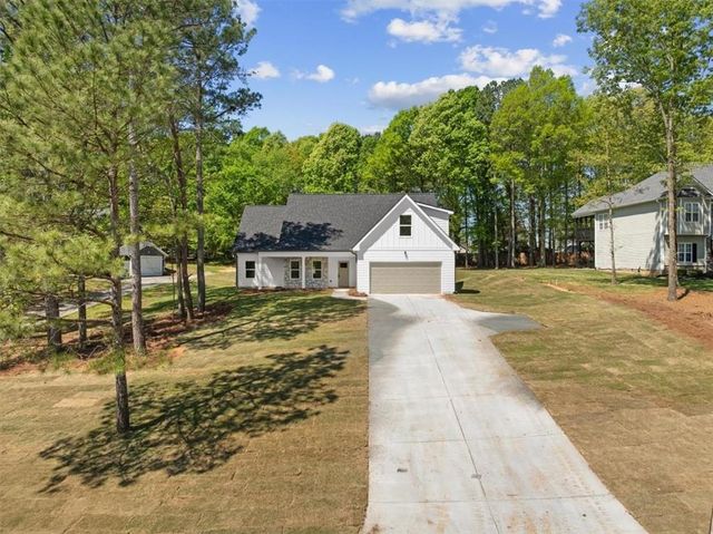 171 Duke Drive NE, Calhoun, GA 30701