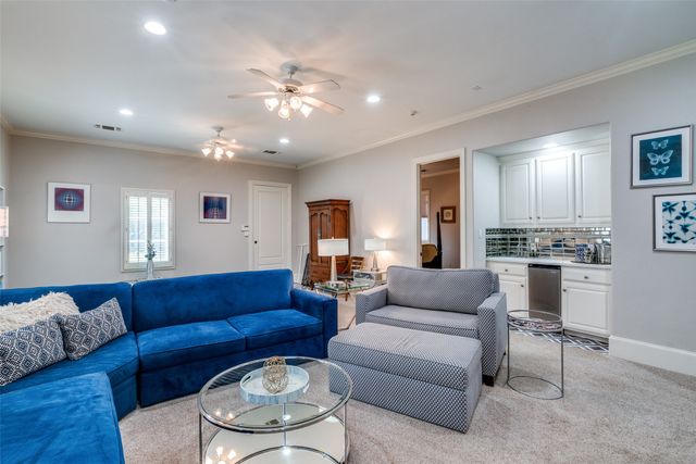 4731 N Lindhurst Avenue, Dallas, TX 75229