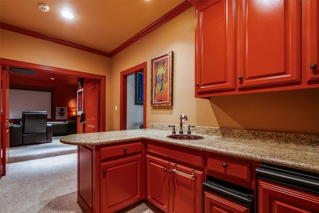 4731 N Lindhurst Avenue, Dallas, TX 75229