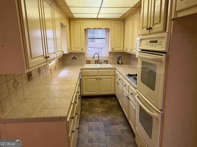 3782 Snapfinger Road, Lithonia, GA 30038