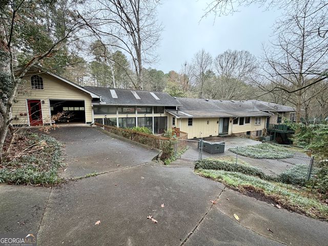 3782 Snapfinger Road, Lithonia, GA 30038