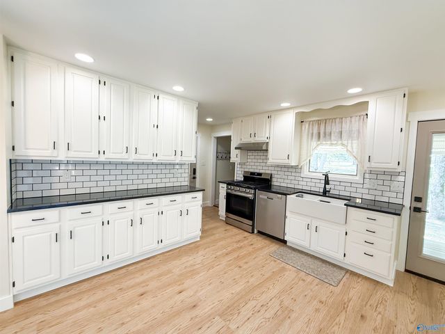 796 S Old Six Mile Road, Somerville, AL 35670