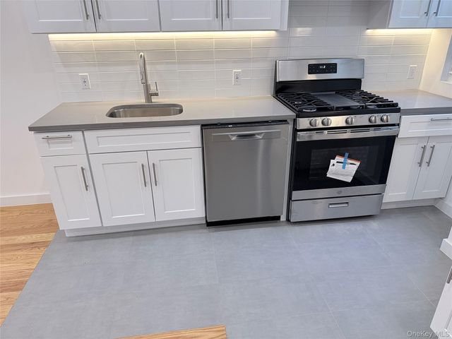 4018 50th Avenue Apt 1, Sunnyside, NY 11104