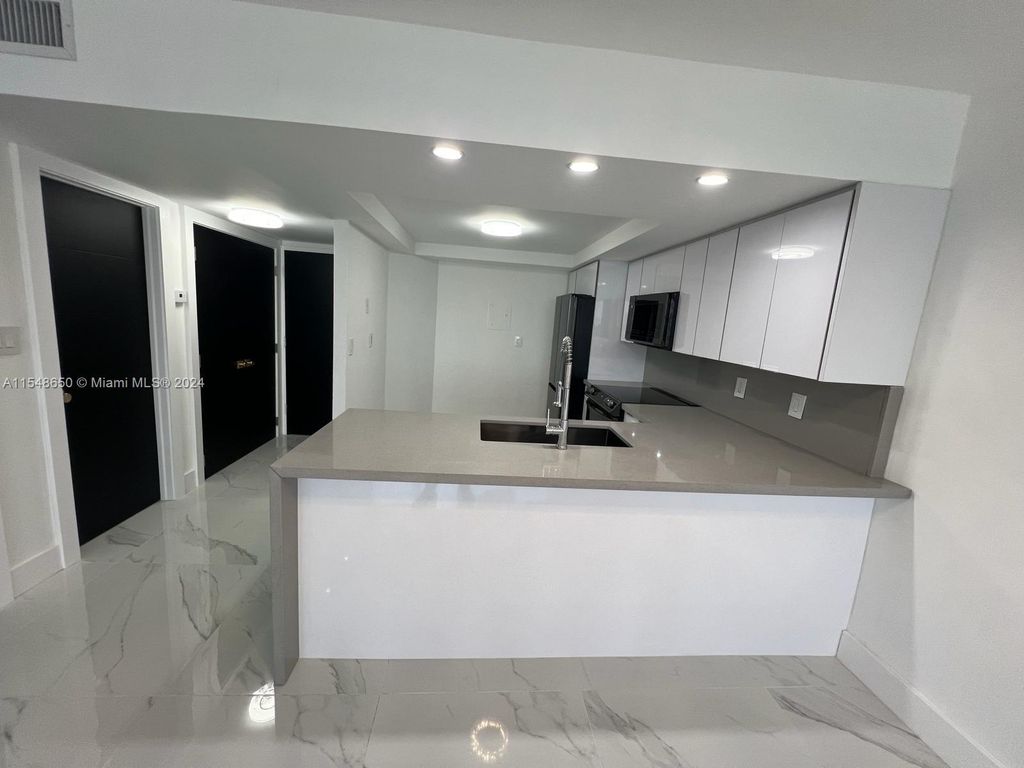 1301 NE Miami Gardens Dr 1101W, Miami, FL 33179