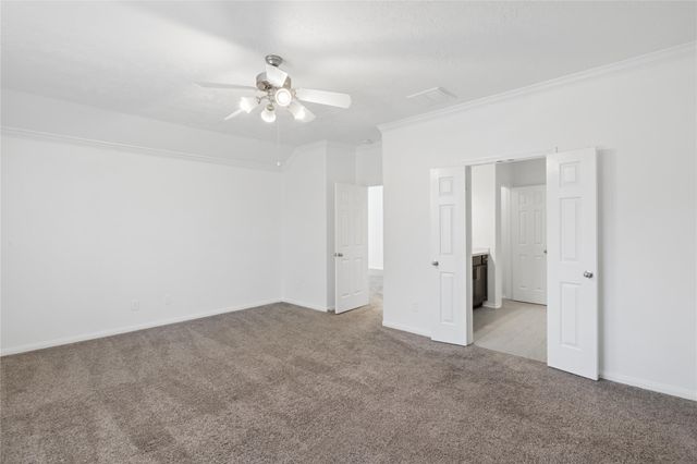 82 W Twinvale Loop, Conroe, TX 77384