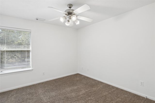 82 W Twinvale Loop, Conroe, TX 77384