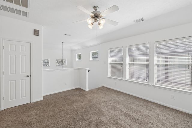 82 W Twinvale Loop, Conroe, TX 77384