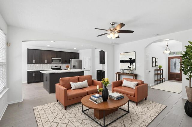 82 W Twinvale Loop, Conroe, TX 77384