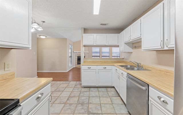 4756 Veronica Circle, Fort Worth, TX 76137