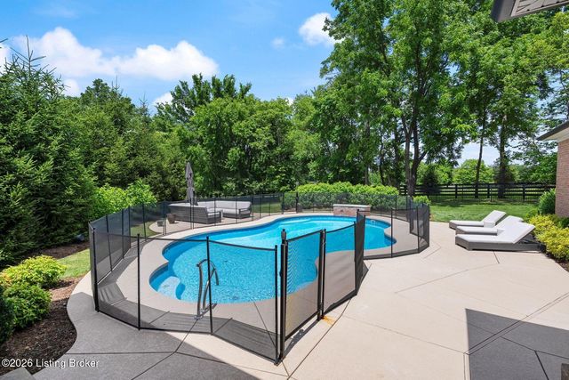 8220 Spring Glade Pl, Prospect, KY 40059