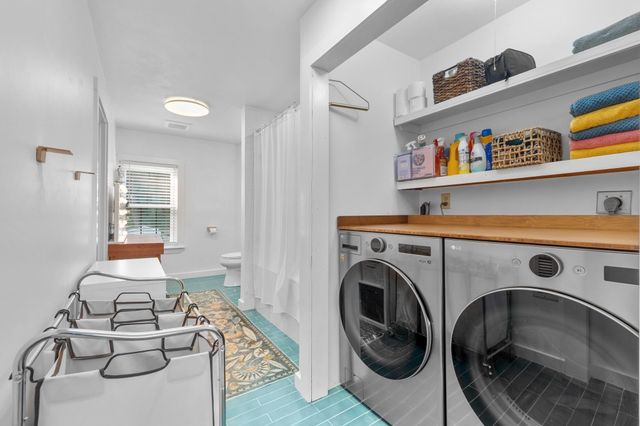 31 Merrimac St 31, Amesbury, MA 01913