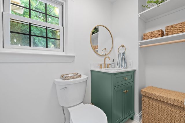 31 Merrimac St 31, Amesbury, MA 01913