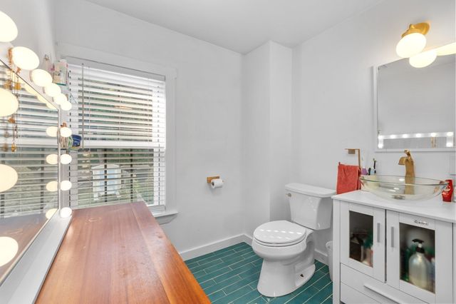 31 Merrimac St 31, Amesbury, MA 01913