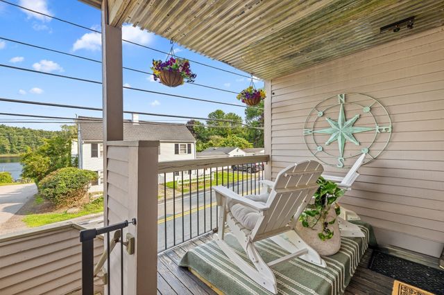31 Merrimac St 31, Amesbury, MA 01913
