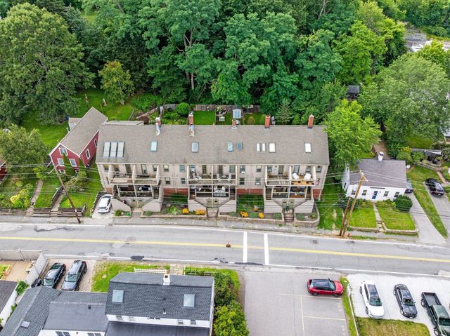 31 Merrimac St 31, Amesbury, MA 01913