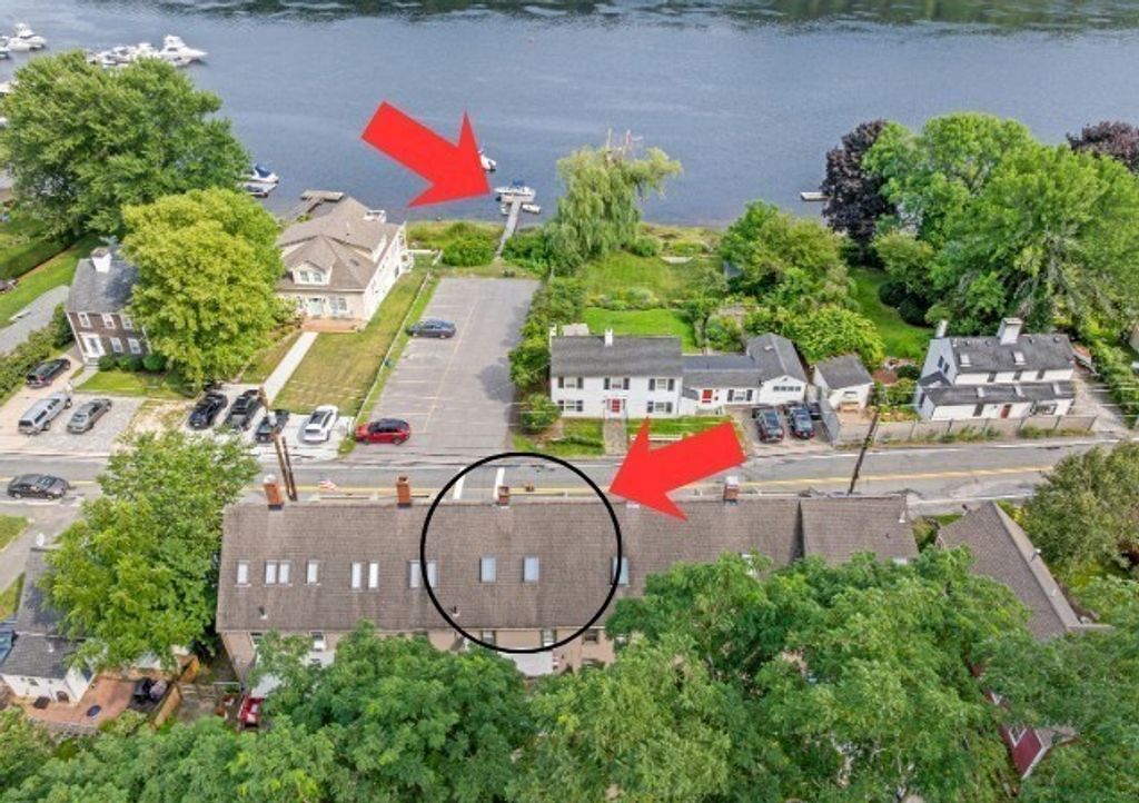 31 Merrimac St 31, Amesbury, MA 01913