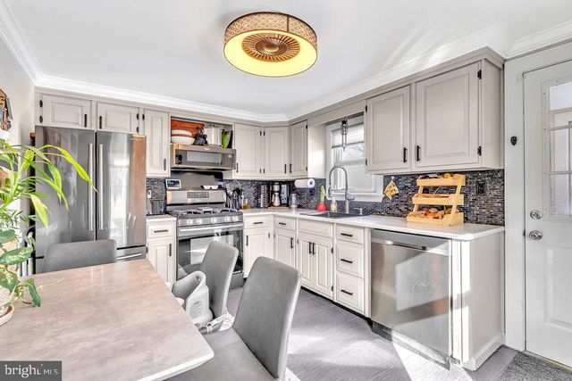 2086 KINTER AVE, Hamilton, NJ 08610