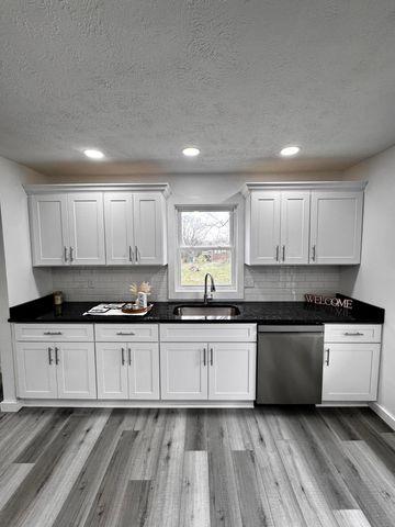 83 Cold Springs Drive, Lancaster, KY 40444