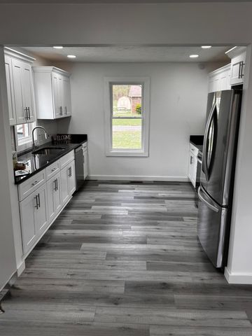 83 Cold Springs Drive, Lancaster, KY 40444