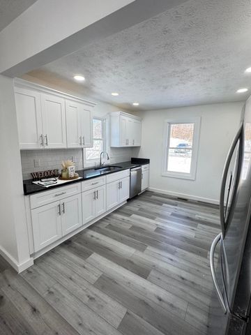 83 Cold Springs Drive, Lancaster, KY 40444