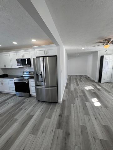 83 Cold Springs Drive, Lancaster, KY 40444