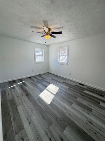 83 Cold Springs Drive, Lancaster, KY 40444