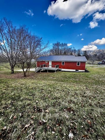 83 Cold Springs Drive, Lancaster, KY 40444