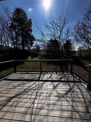 83 Cold Springs Drive, Lancaster, KY 40444