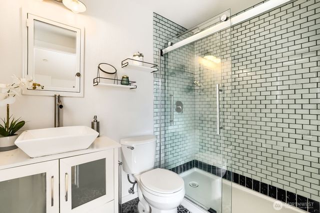 22414 18th Avenue SE, Bothell, WA 98021