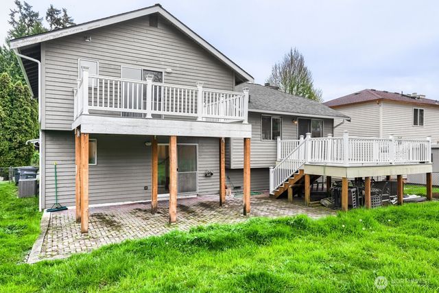 22414 18th Avenue SE, Bothell, WA 98021