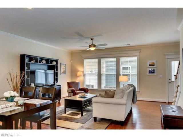 610 Towhee LN, Chesapeake, VA 23323