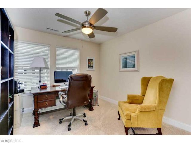 610 Towhee LN, Chesapeake, VA 23323