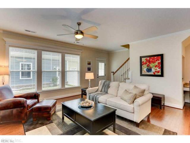 610 Towhee LN, Chesapeake, VA 23323