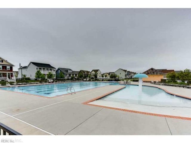 610 Towhee LN, Chesapeake, VA 23323
