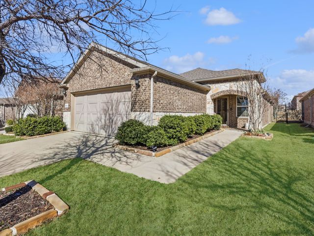 7609 Heritage Drive, Aubrey, TX 76227