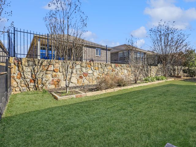 7609 Heritage Drive, Aubrey, TX 76227