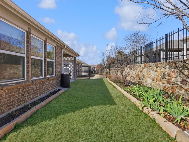 7609 Heritage Drive, Aubrey, TX 76227