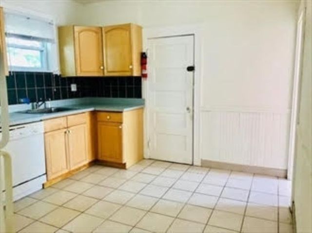 8 Berkeley St 3, Watertown, MA 02472