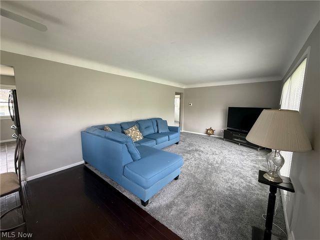 6840 Middlebrook Boulevard, Middleburg Heights, OH 44130