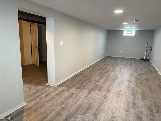 6840 Middlebrook Boulevard, Middleburg Heights, OH 44130