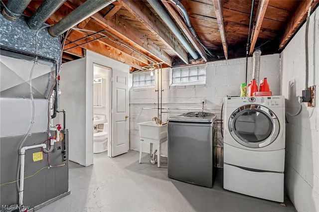 6840 Middlebrook Boulevard, Middleburg Heights, OH 44130