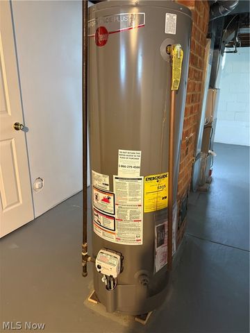 6840 Middlebrook Boulevard, Middleburg Heights, OH 44130