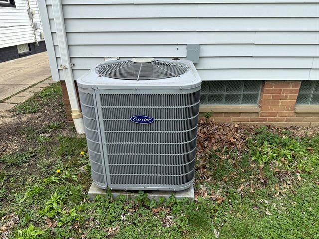 6840 Middlebrook Boulevard, Middleburg Heights, OH 44130