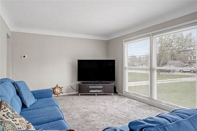 6840 Middlebrook Boulevard, Middleburg Heights, OH 44130