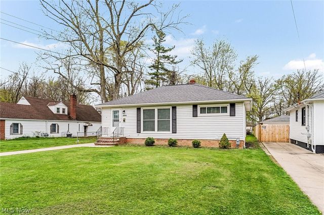 6840 Middlebrook Boulevard, Middleburg Heights, OH 44130