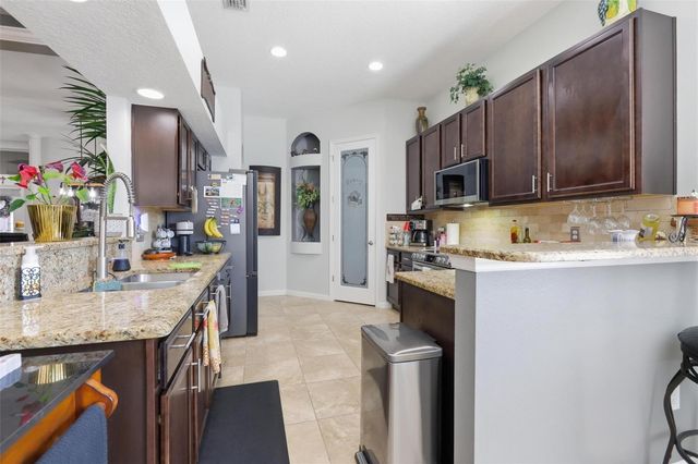 676 NEWHALL LANE, Debary, FL 32713