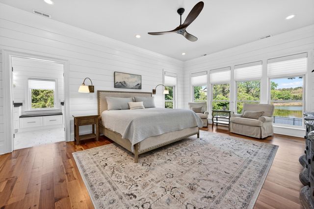 297 Ocean Green Dr., Georgetown, SC 29440