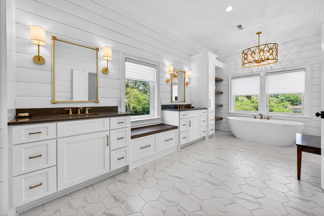 297 Ocean Green Dr., Georgetown, SC 29440
