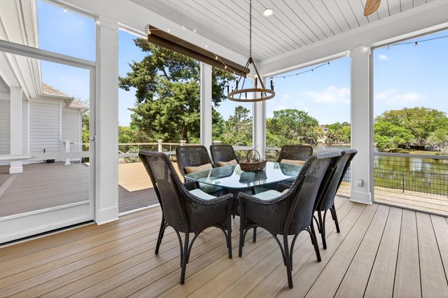 297 Ocean Green Dr., Georgetown, SC 29440